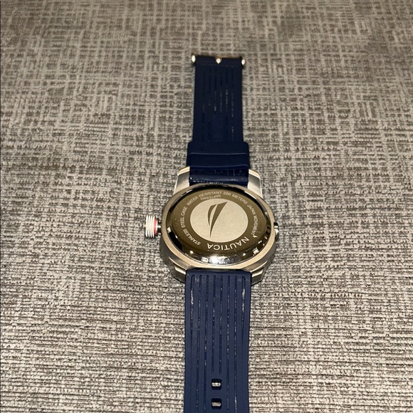 Nautica Men's Navy Dive Watch - Picture 7 of 10